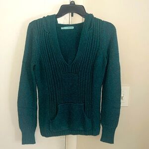 Beautiful lightweight Maurice’s Sweater M